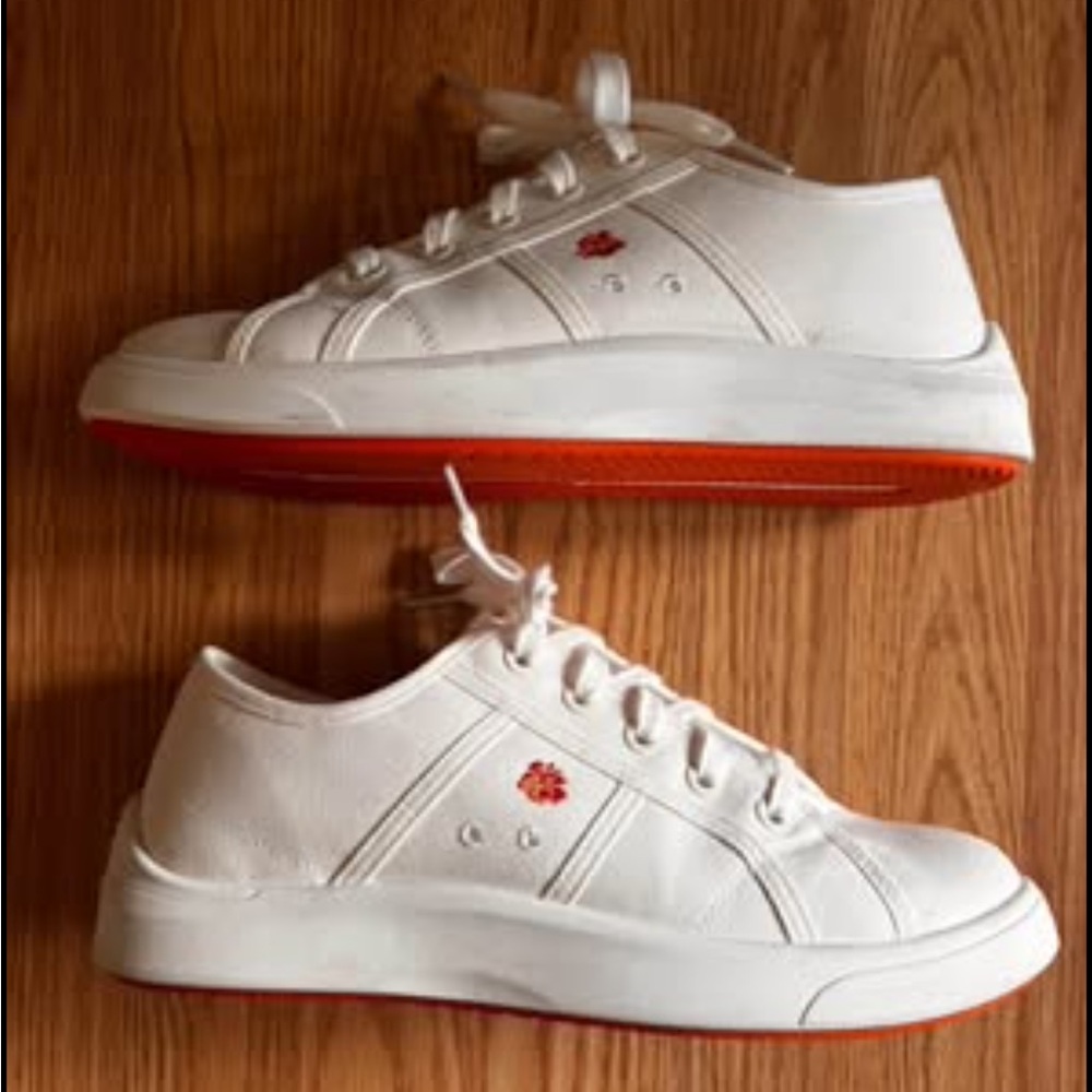Tommy Bahama Canvas Sneakers 9.5